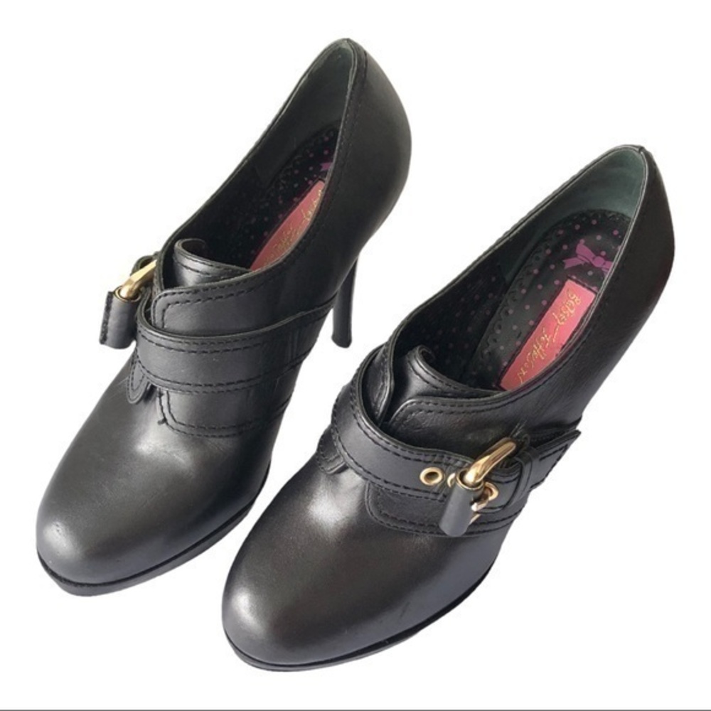 Betsy Johnson Black Platform Heels Size 7.5